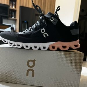 ON Cloudflow ROCK ROSE womens running shoes